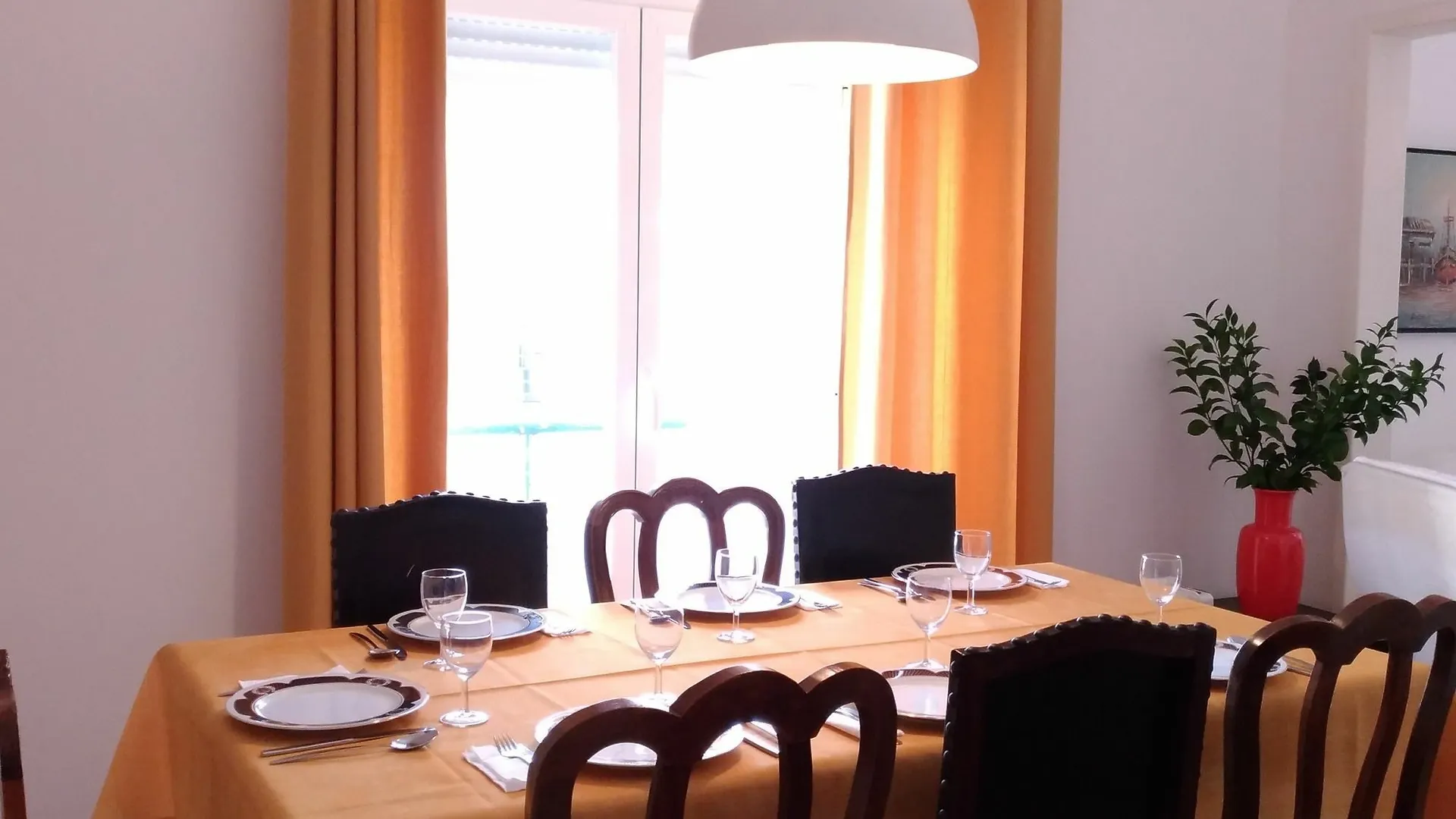 Charming Family Apartment Лиссабон Португалия