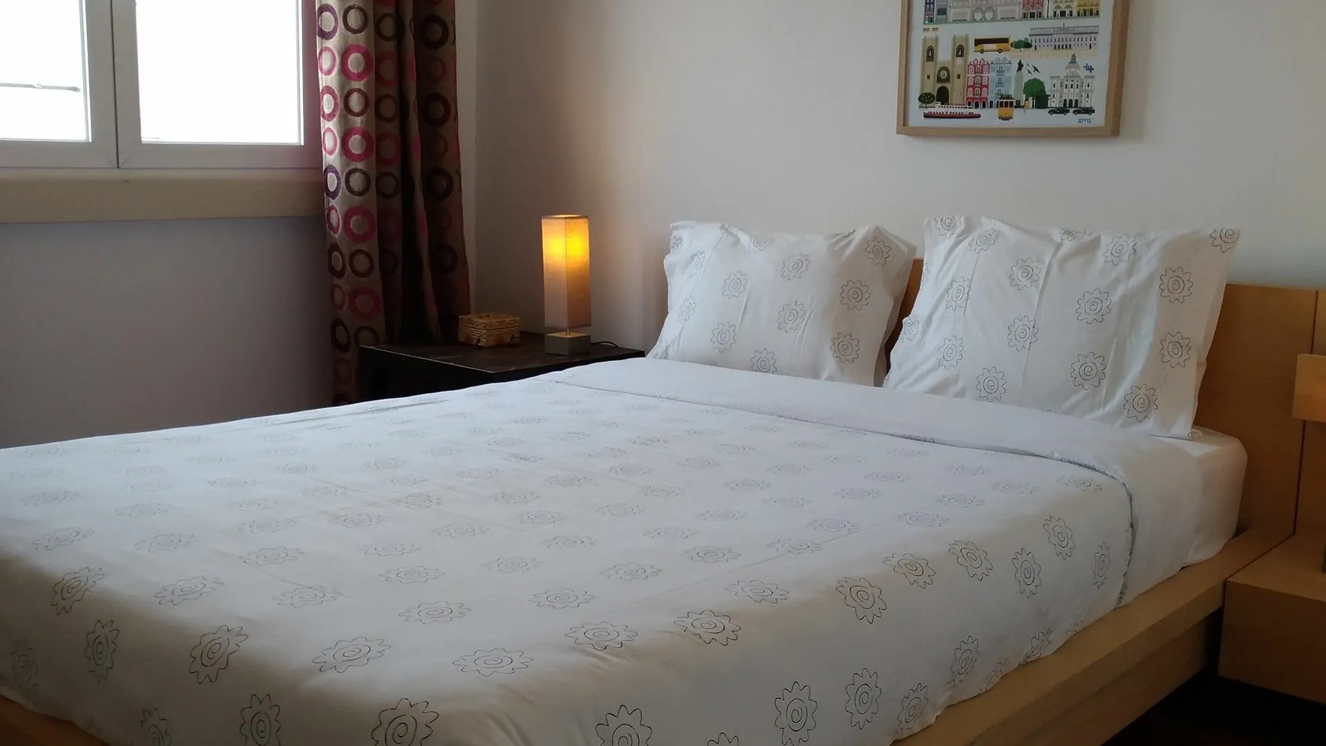 Charming Family Apartment Лиссабон